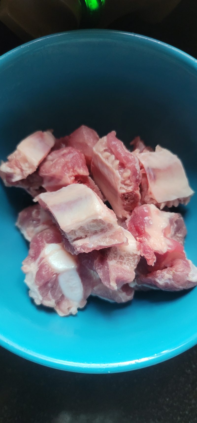 Steps for Making Coconut King Ginseng Pork Rib Soup