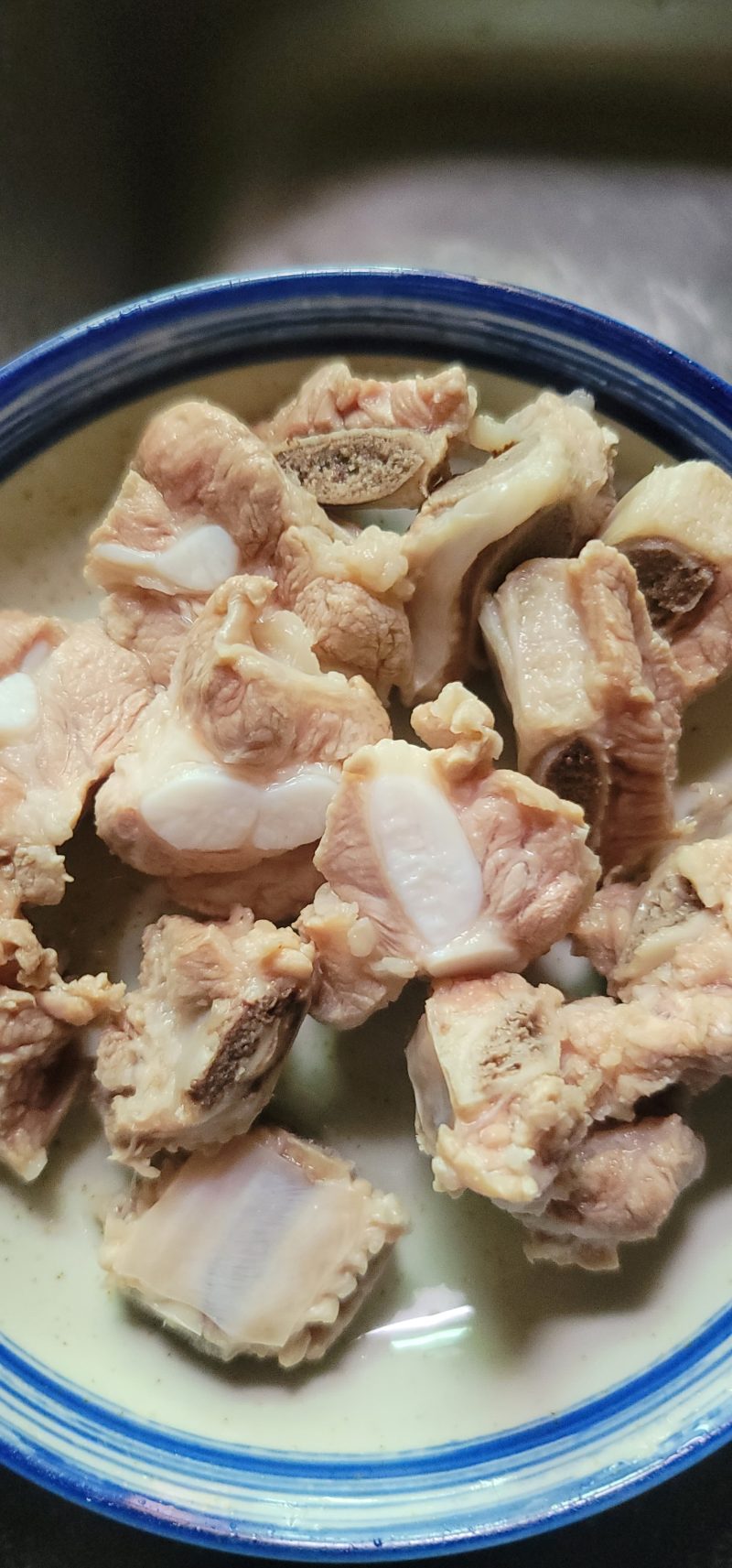 Steps for Making Coconut King Ginseng Pork Rib Soup