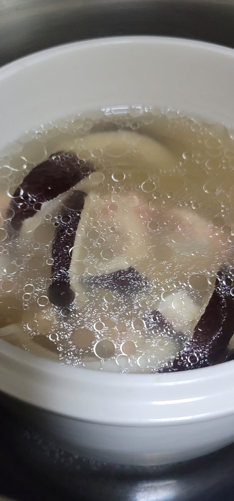 Steps for Making Coconut King Ginseng Pork Rib Soup