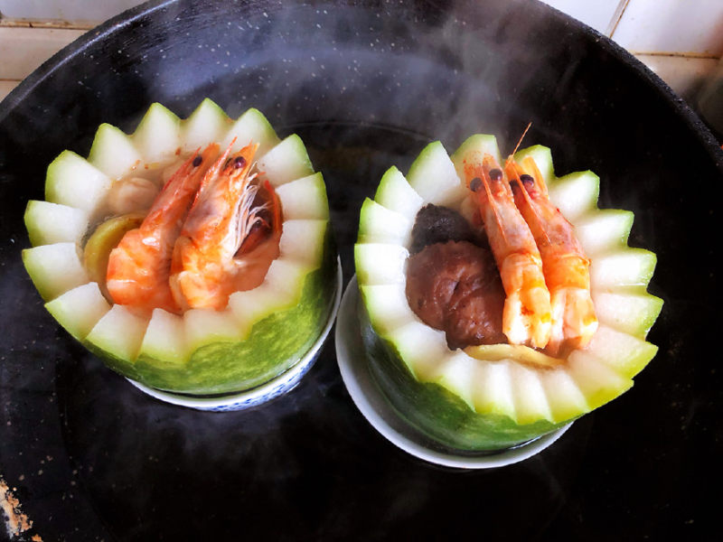 Steps for Making Mini Seafood Winter Melon Soup