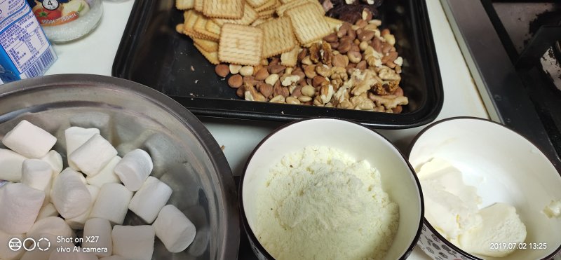 Steps for Making Original Snowflake Pastry