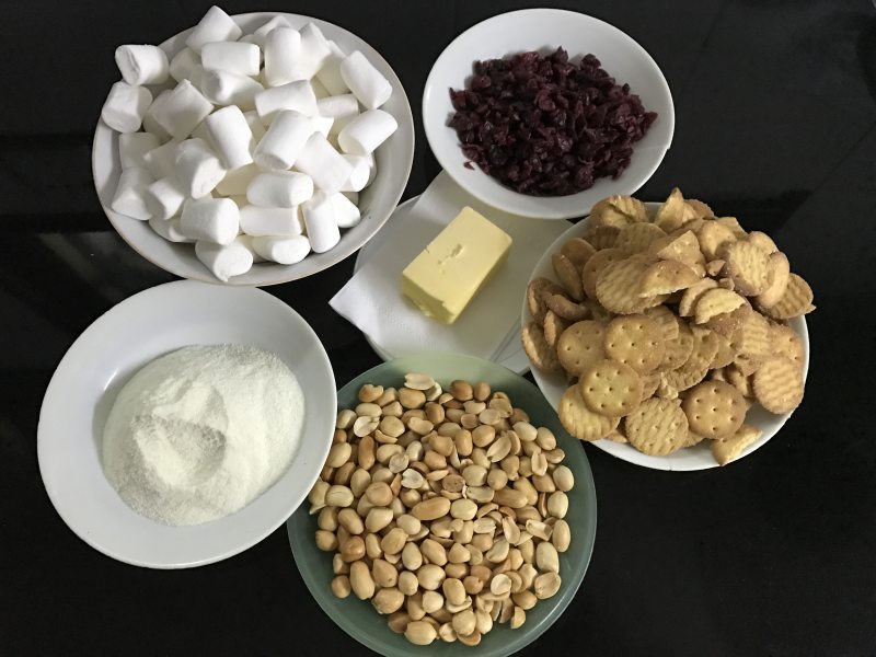 Steps for Making Original Snowflake Crisps