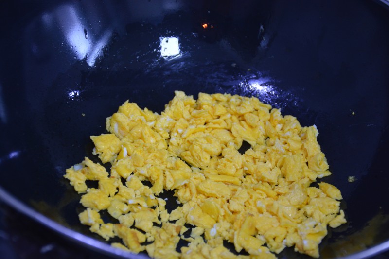 Steps for Making Homemade Egg Fried Rice