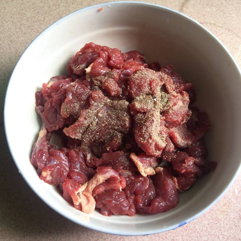 Steps for Boiled Beef Slices in Hot Chili Oil