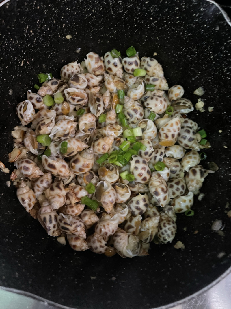 Steps for Making Sand Ginger Baked Whelk