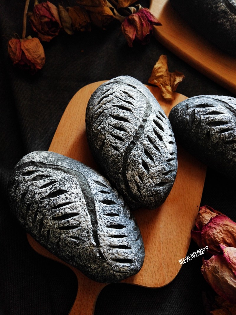 Bamboo Charcoal Soft European Bread