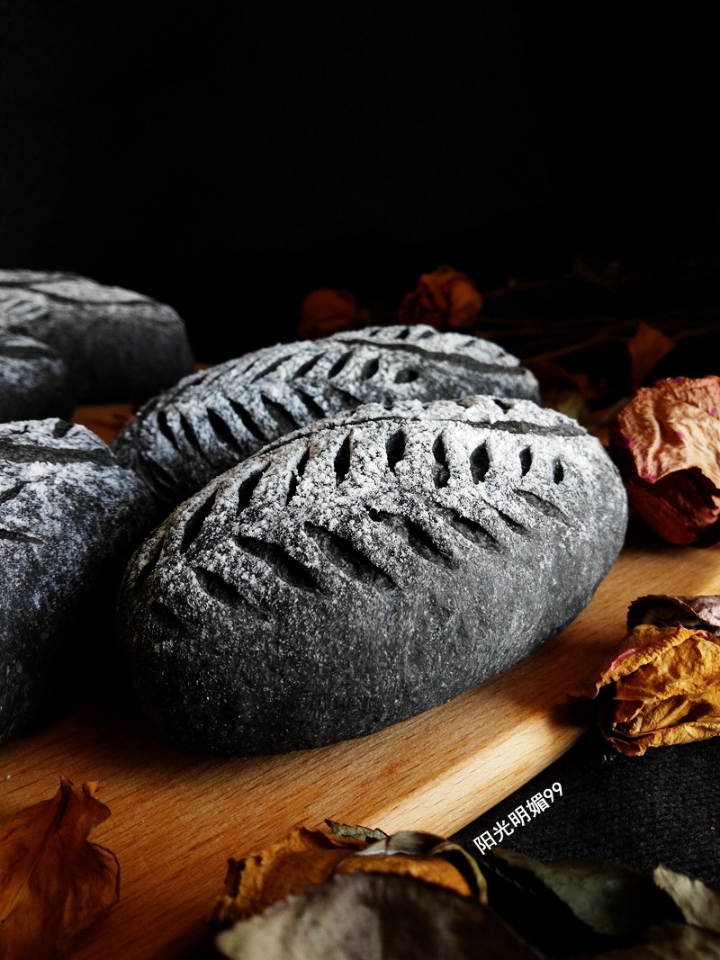 Bamboo Charcoal Soft European Bread