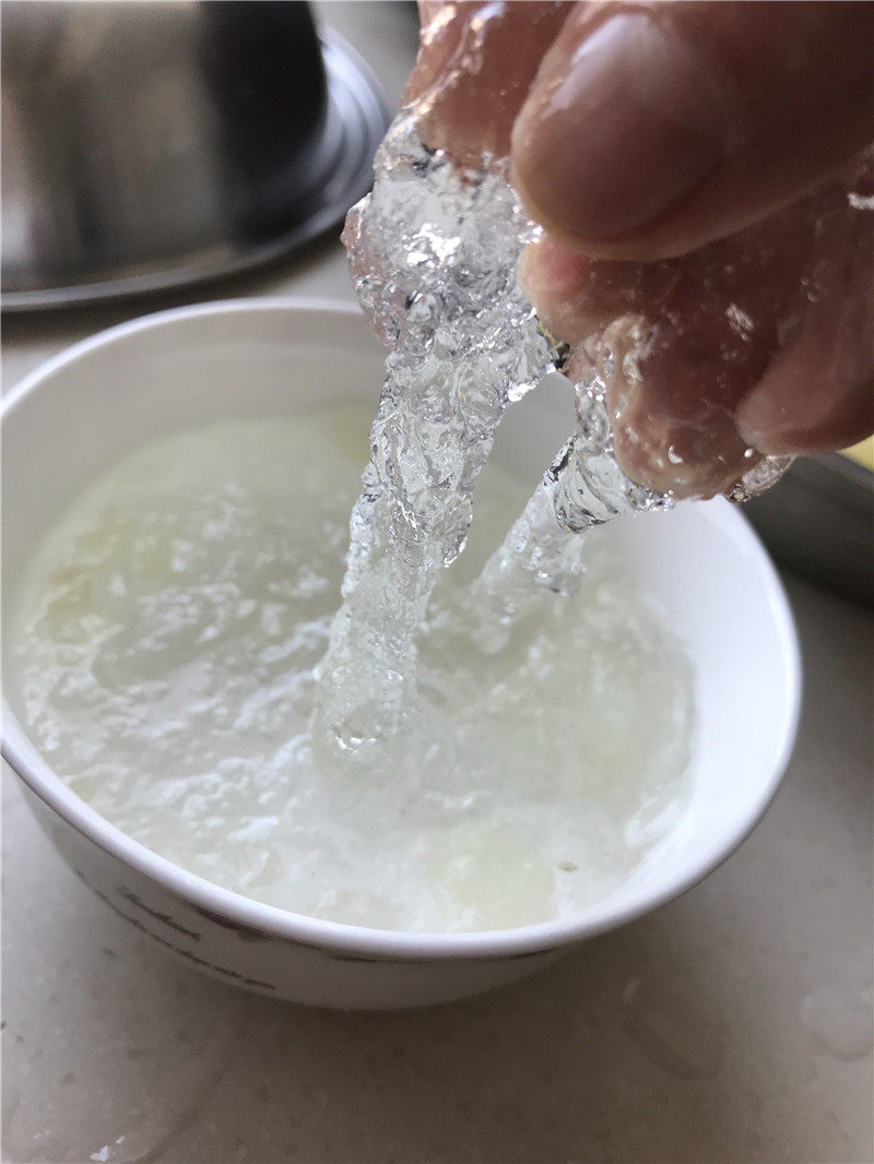 Steps for Cooking Snow Swallow and Tremella Soup