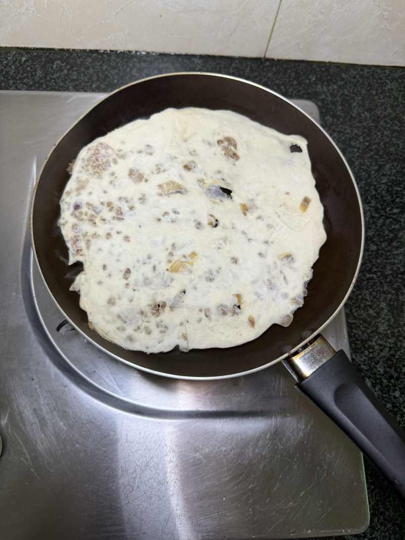 Steps for Making Onion Meat Pancake