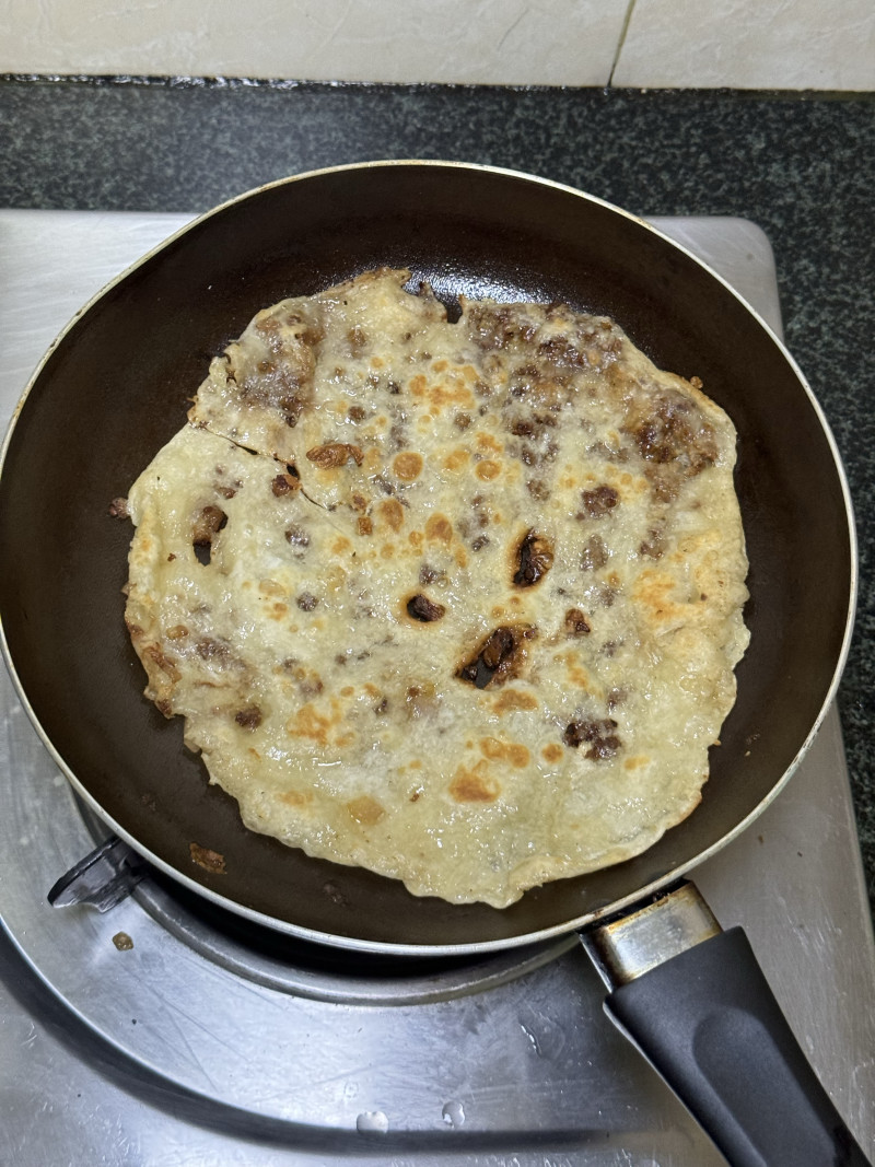 Steps for Making Onion Meat Pancake