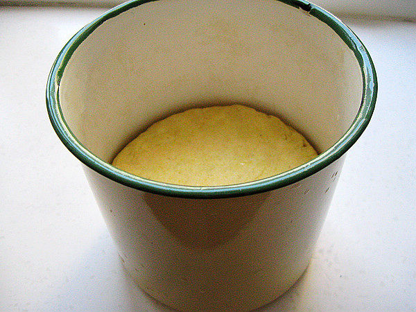 Steps for Making Cornmeal Steamed Cake with Milk Flavor