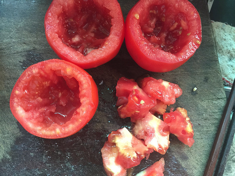 Step-by-Step Instructions for Egg Tofu Baked Tomato