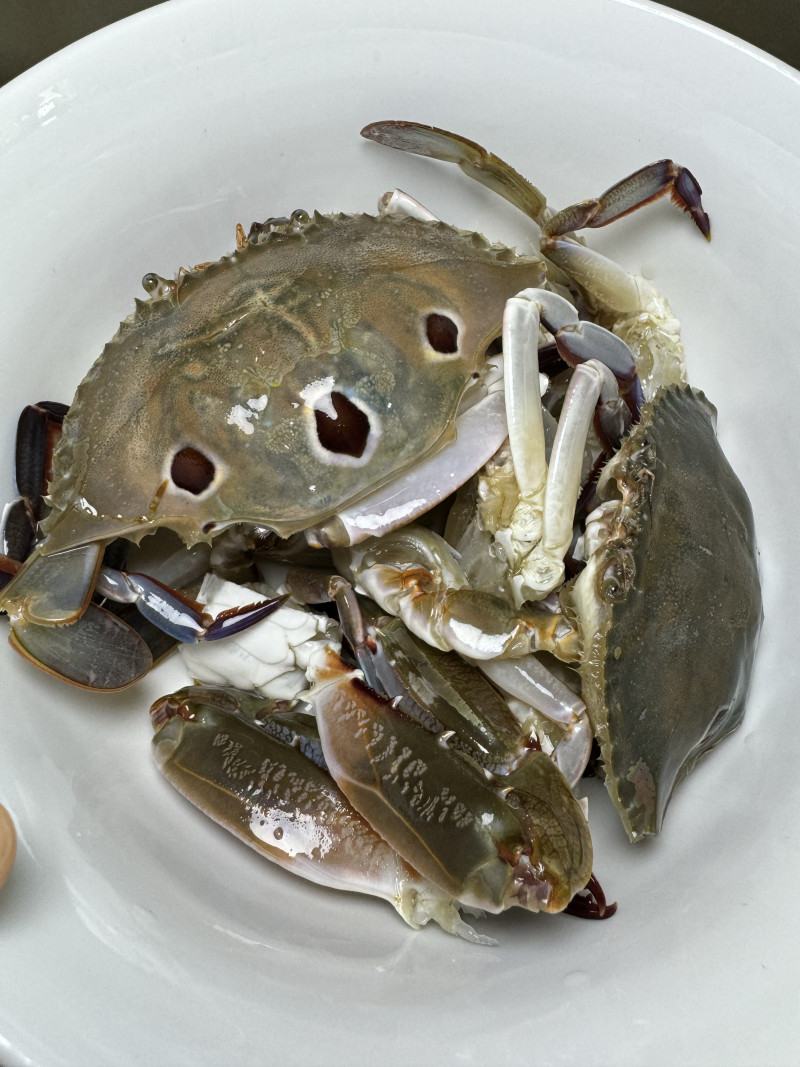 Steps for Cooking Raw Pickled Three-Eyed Crabs