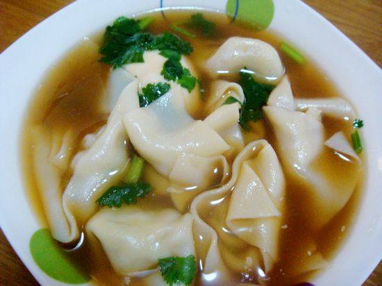 Pork and Cilantro Dumplings with Thin Skin