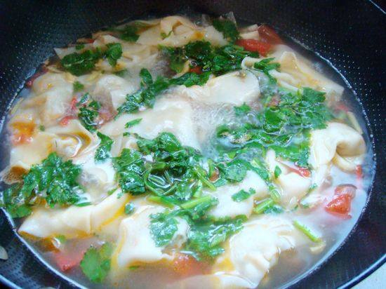 Steps to Make Pork and Cilantro Dumplings with Thin Skin