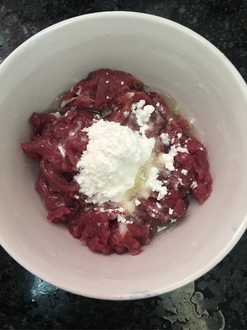 Steps for Making Lettuce Beef Congee