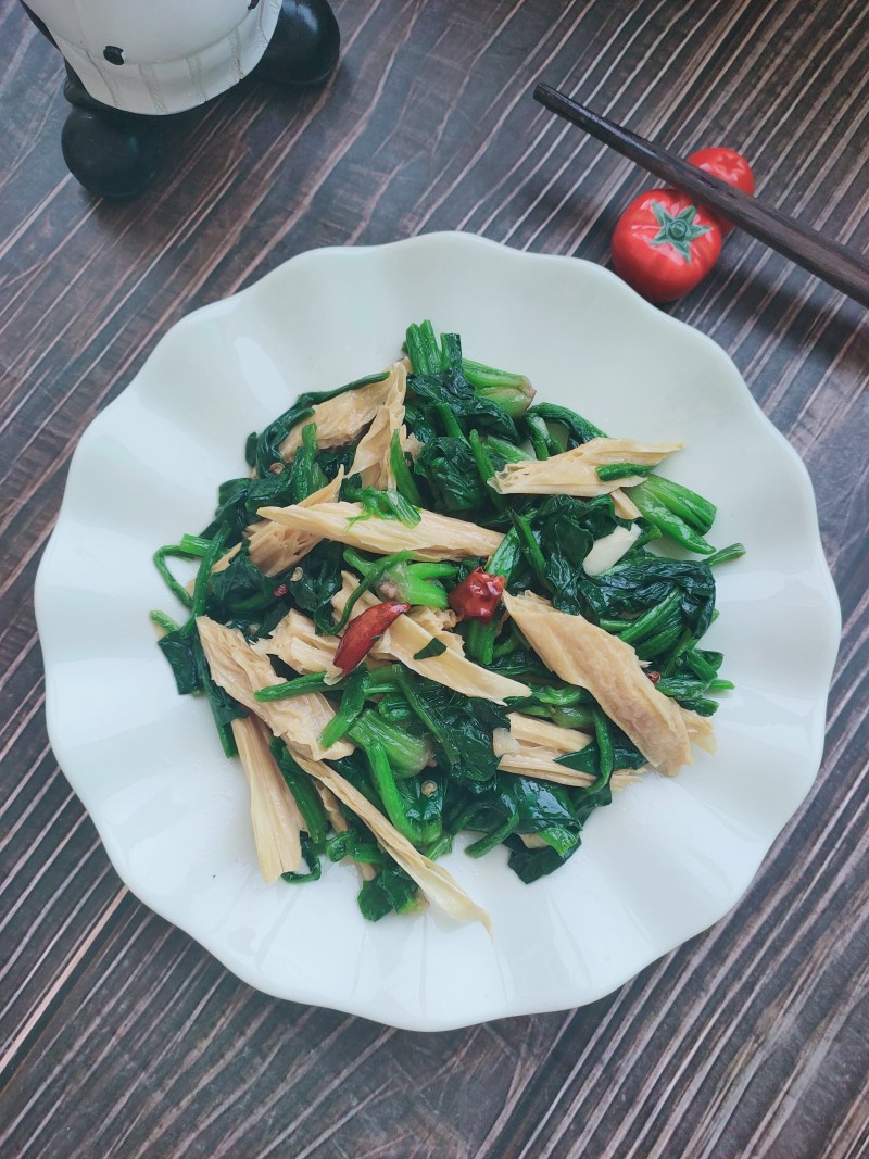 Oyster Sauce and Bean Curd Stir-Fried Spinach