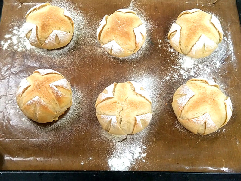 Steps for Making Oat Petal Bread