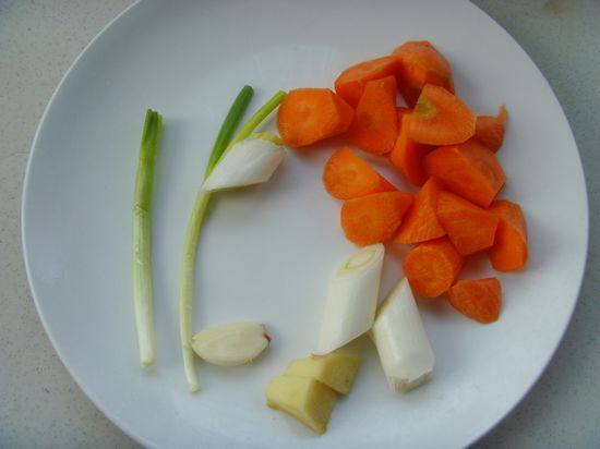 Steps for making Carrot Stewed Lamb Ribs