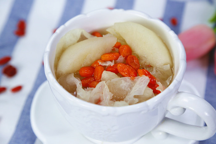 Recipe for Snow Pear and Tremella Sweet Soup