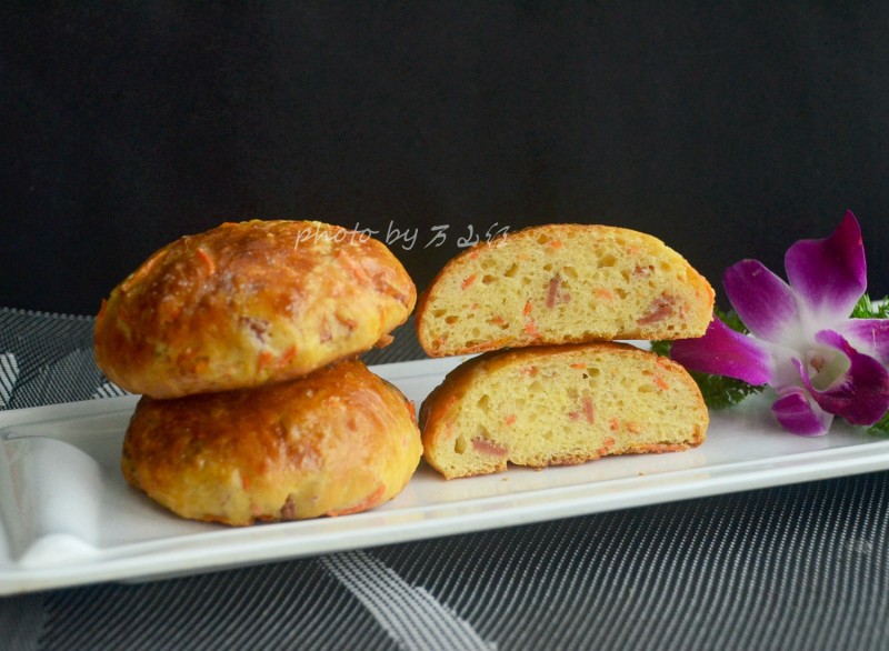 Bacon Carrot Scones