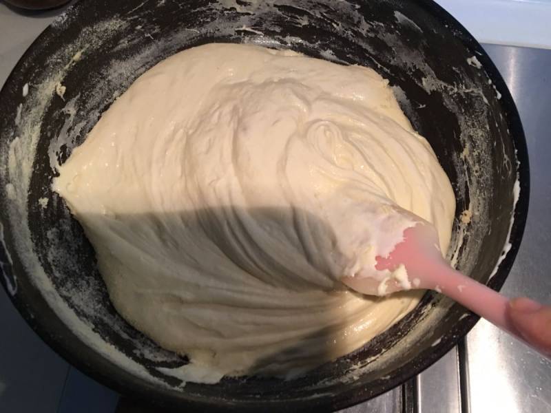 Steps for Making Egg Yolk Flavored Snowflake Pastry