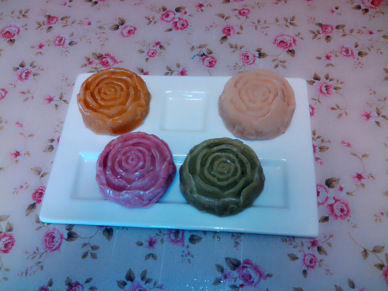 Colorful and Nutritious Oil-free Red Bean Mooncakes (No Baking Required)