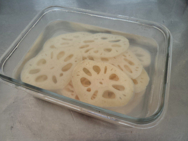 Steps for Making Stir-Fried Lotus Root Slices