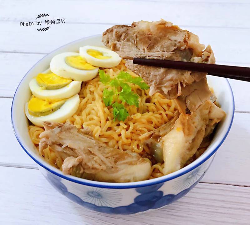 Steps for Cooking Pork Rib Instant Noodles