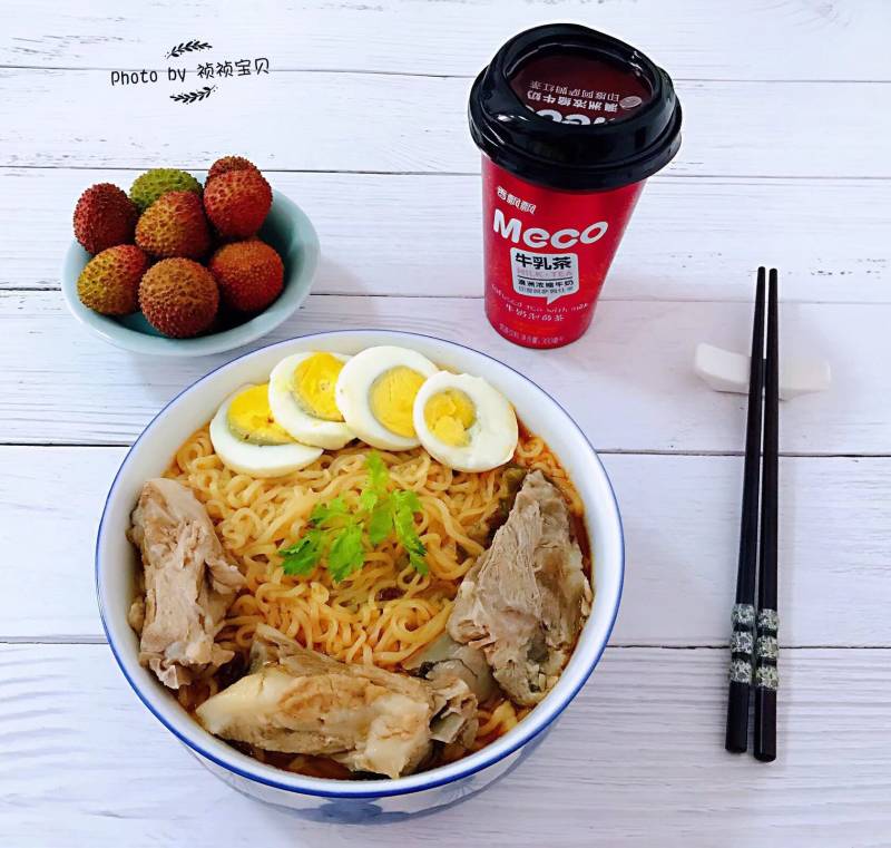 Steps for Cooking Pork Rib Instant Noodles