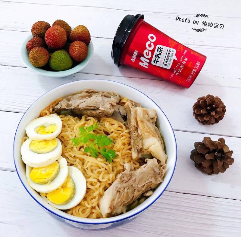 Steps for Cooking Pork Rib Instant Noodles