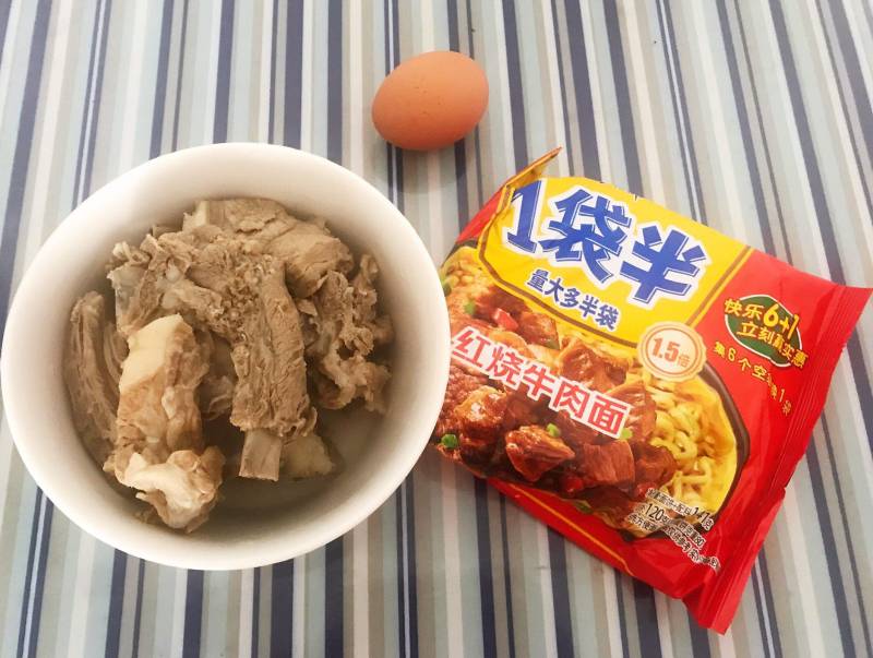 Steps for Cooking Pork Rib Instant Noodles