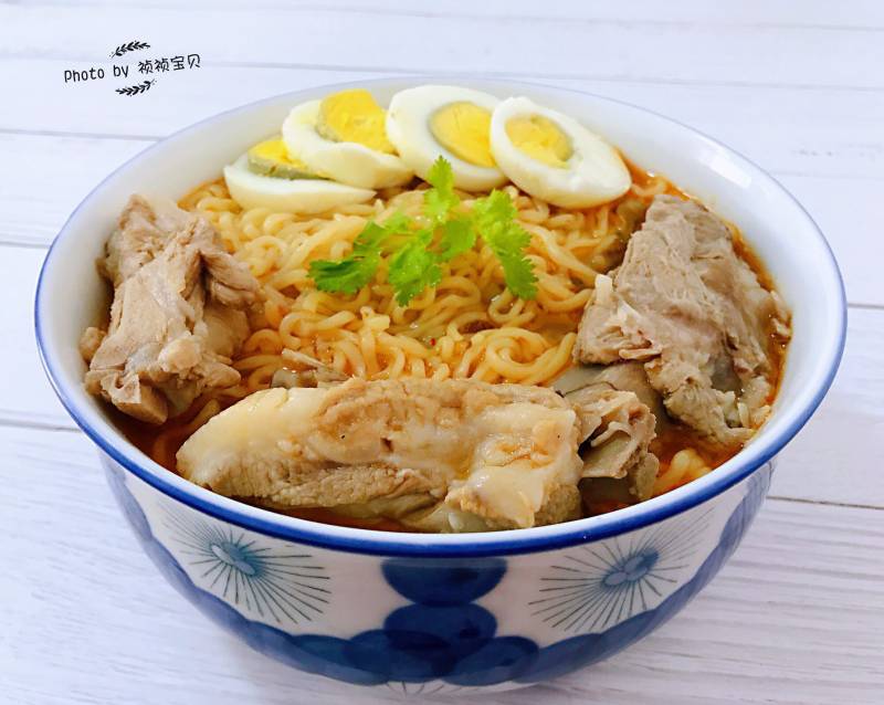 Steps for Cooking Pork Rib Instant Noodles