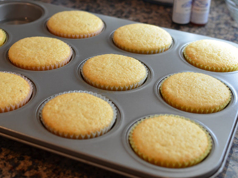 Christmas Tree Cupcake Making Steps