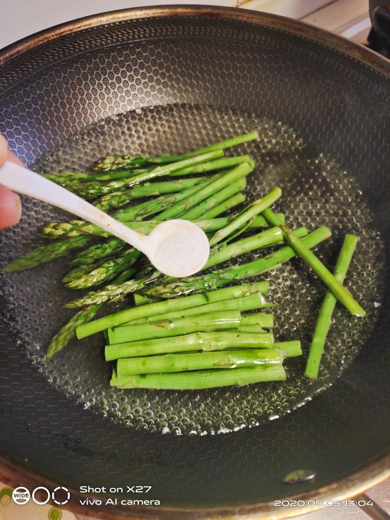 Steps for Making Asparagus Beef Platter