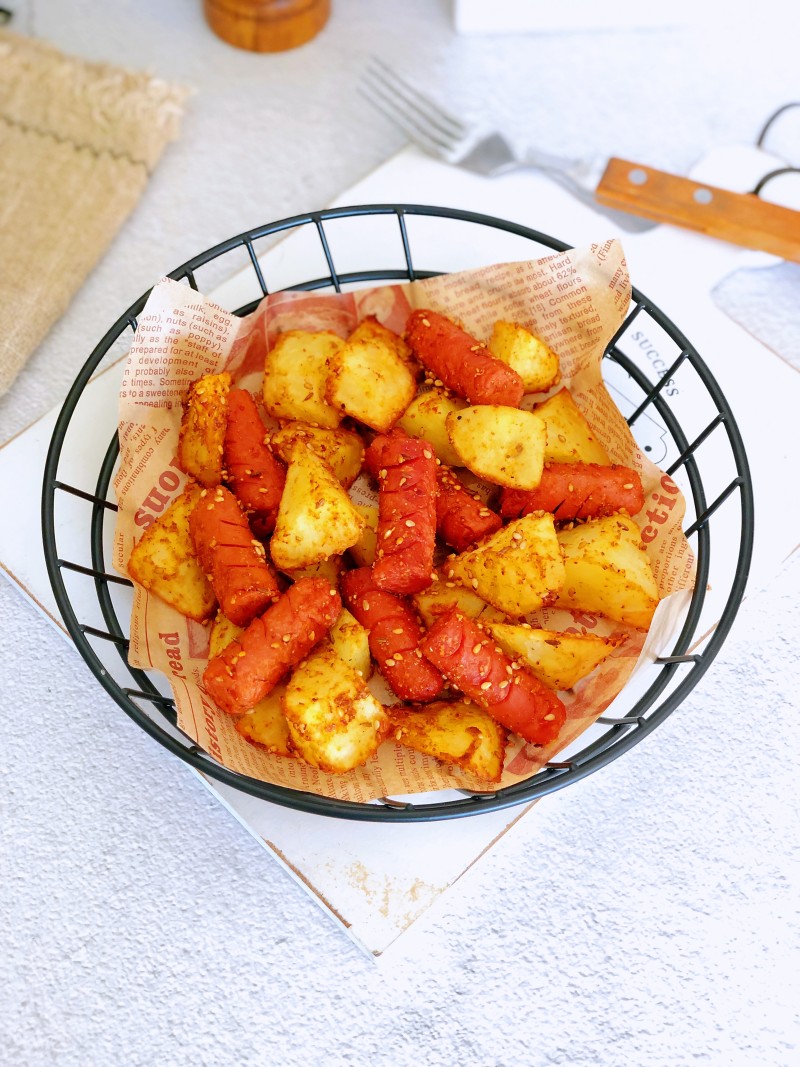 Steps to Cook Crispy Sausage Potato Wedges