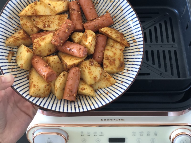 Steps to Cook Crispy Sausage Potato Wedges