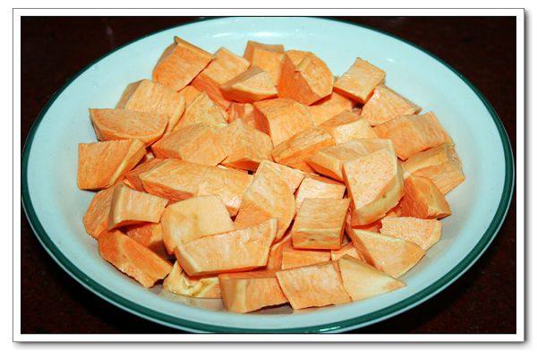 Steps for Making Sweet Potato and Chinese Yam Sweet Soup