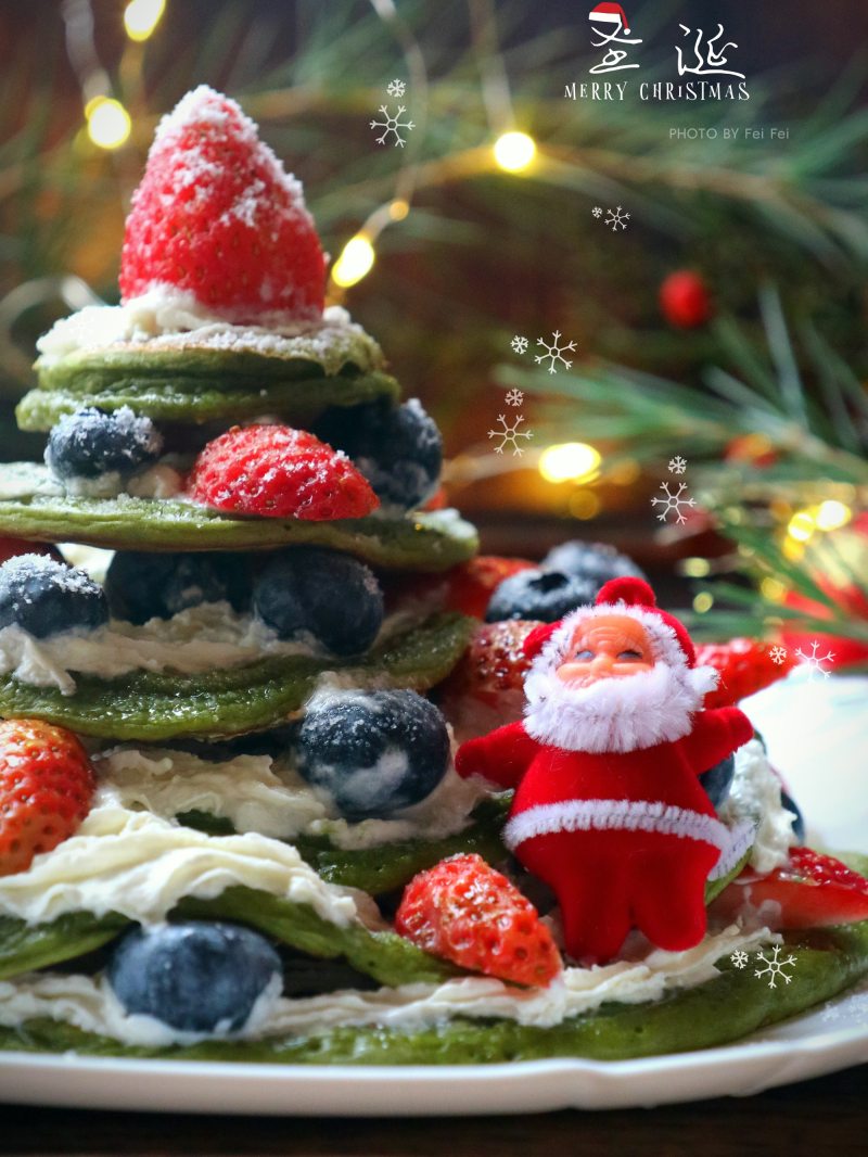 Steps to Make Christmas Tree Pancake Cake