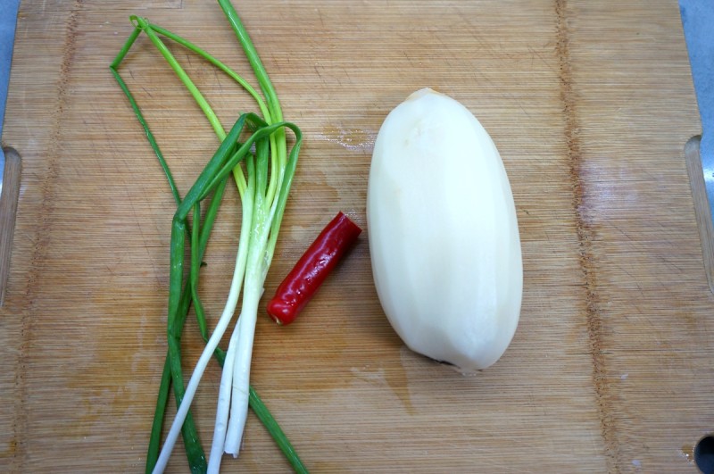 How to Make Spicy and Sour Lotus Root Slices - Preparation Steps