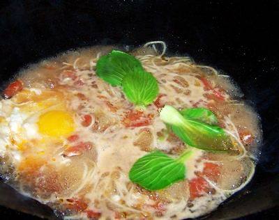 Steps for Making Warm Egg Noodles for Winter