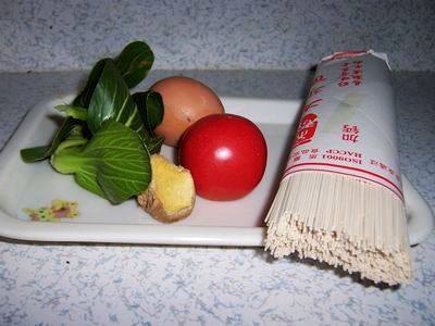 Steps for Making Warm Egg Noodles for Winter