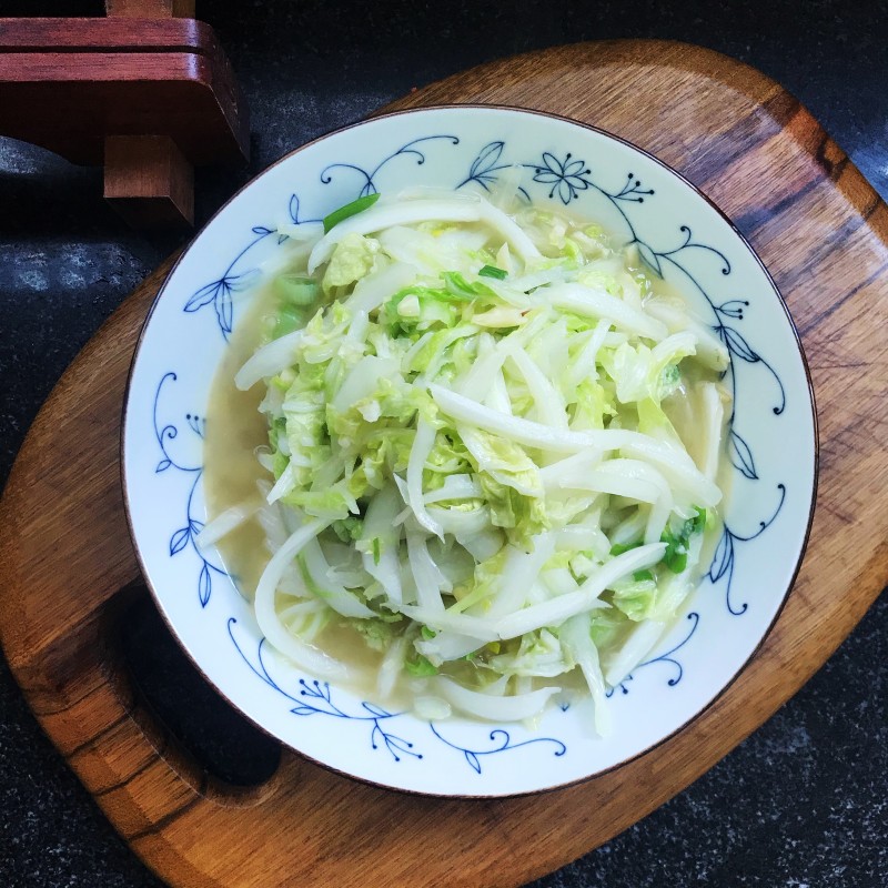 Garlic Stir-Fried Cabbage Preparation Steps