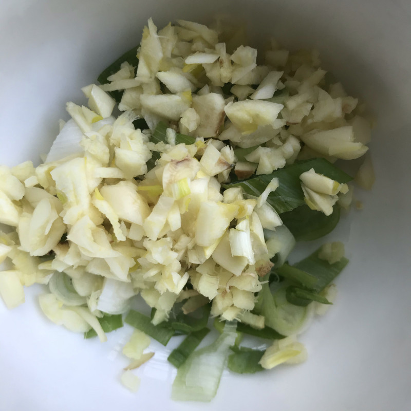 Garlic Stir-Fried Cabbage Preparation Steps