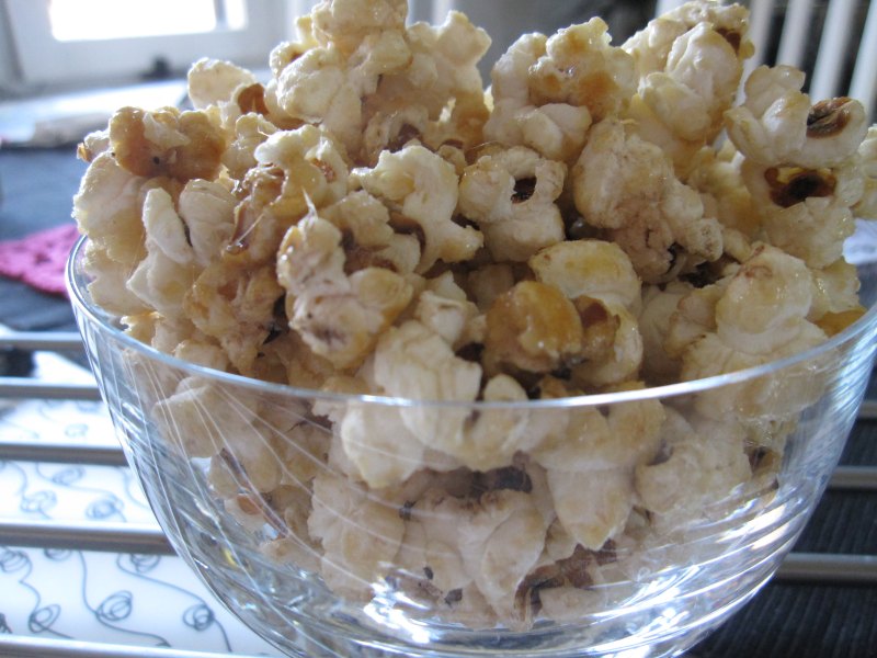 Steps for Making Vanilla Cream Popcorn