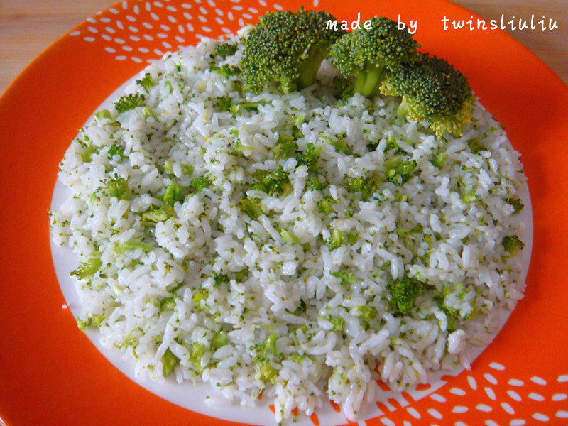 Steps for Cooking Little Chicken Family (Cute Fried Rice)