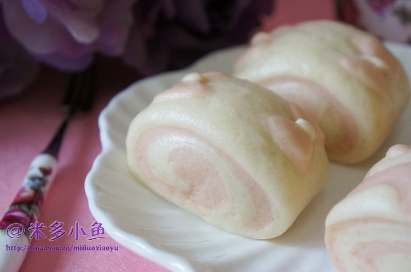 Butterfly Two-Tone Steamed Buns