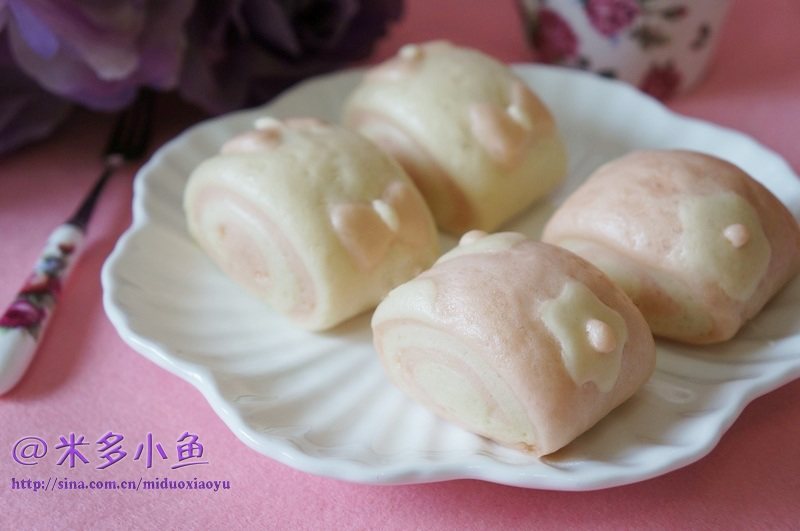 Butterfly Two-Tone Steamed Buns