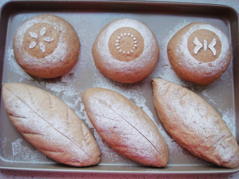 Steps for Making Whole Wheat Taro Bread