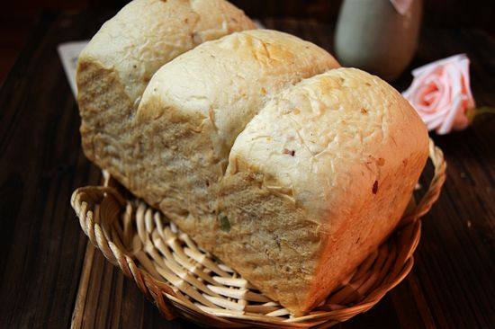 Fruity Toast with a Delicate Fragrance